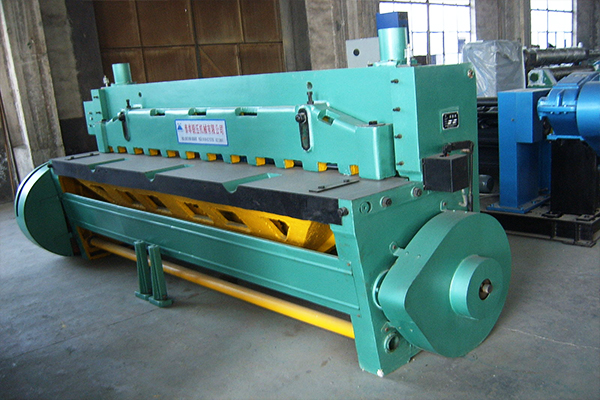 QB11-8X2500系列机械剪板机